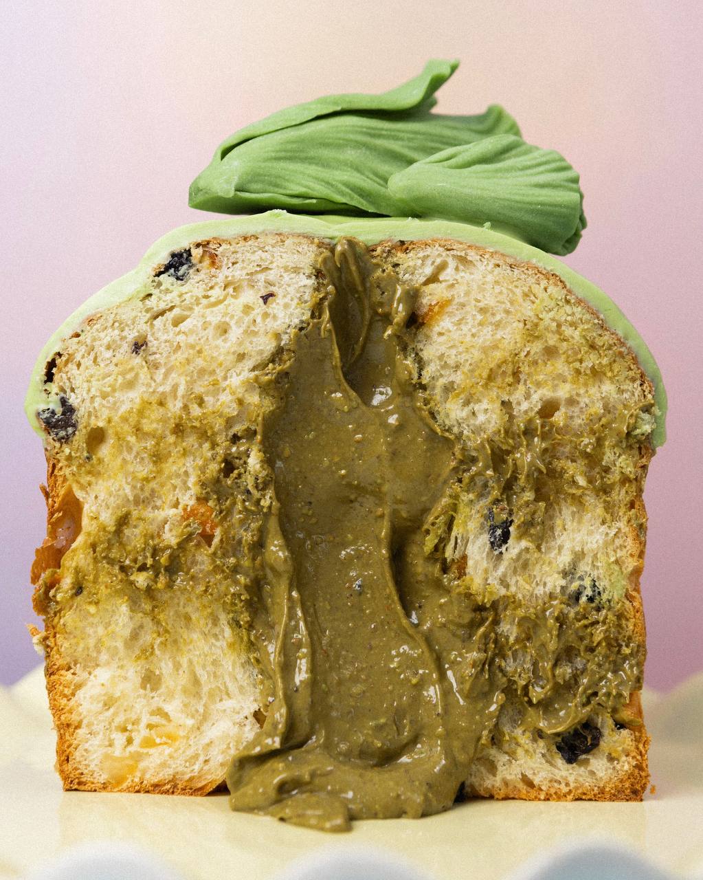 Паска-квітка з фісташковою начинкою, вишневим мармеладом та вишнею мараскіно - Зображення 2