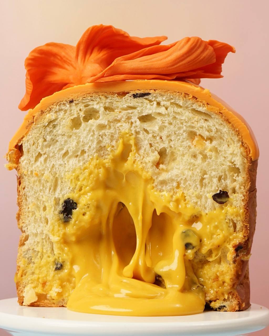 Паска-квітка з манговою начинкою, манговим мармеладом та молочним шоколадом - Зображення 2